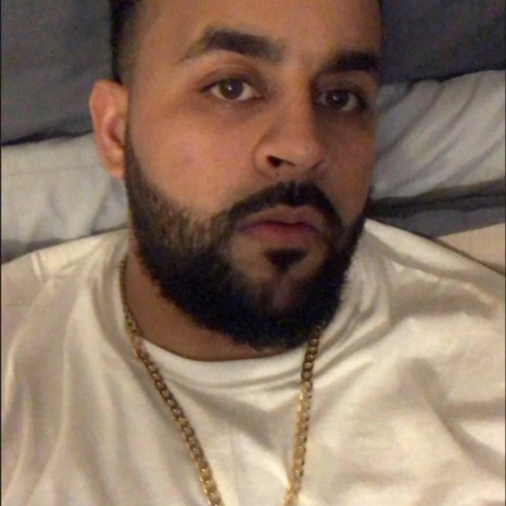 Meet your Posher, Carlos